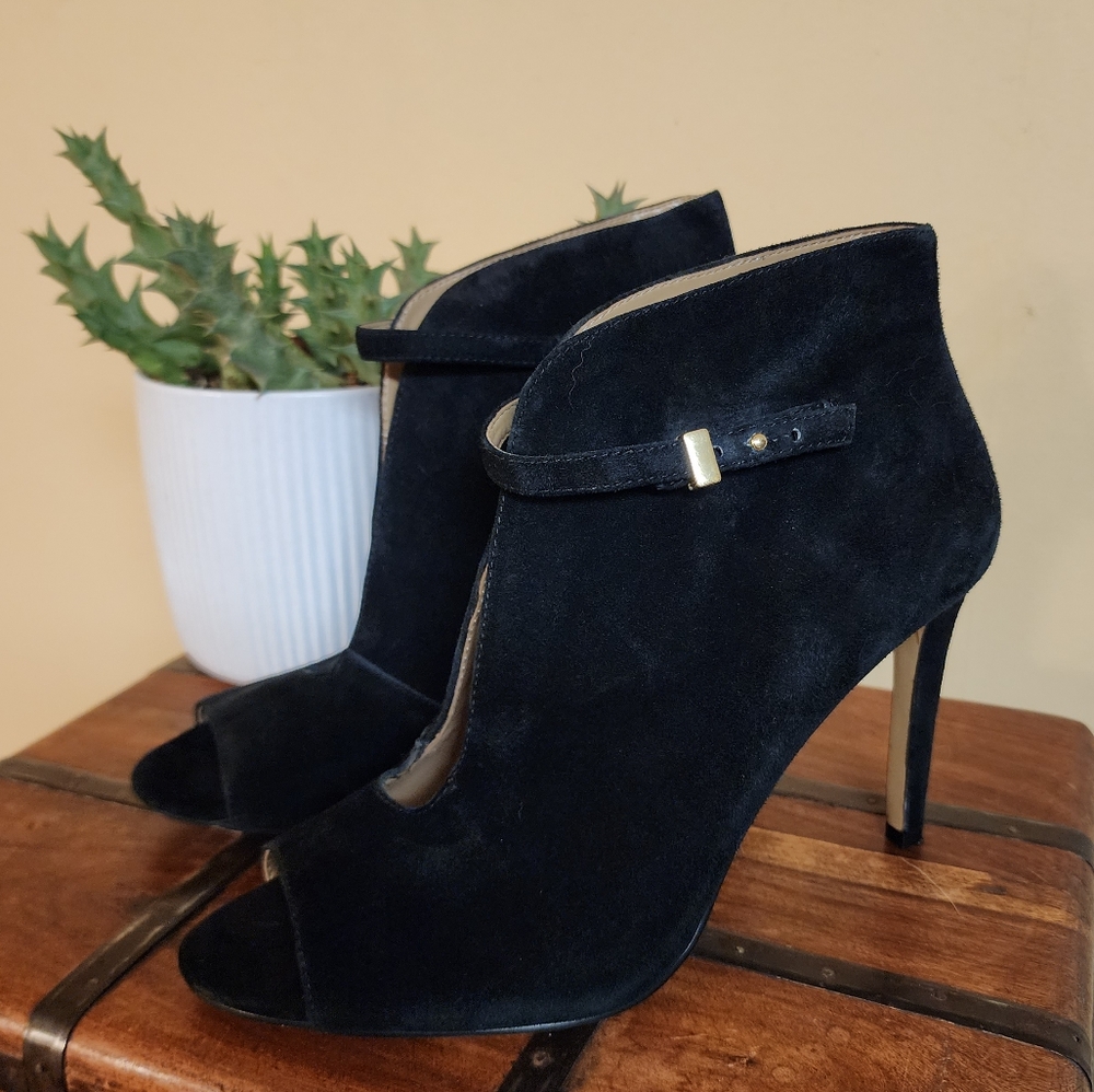 Ann Taylor open-toe suede cut out bootie